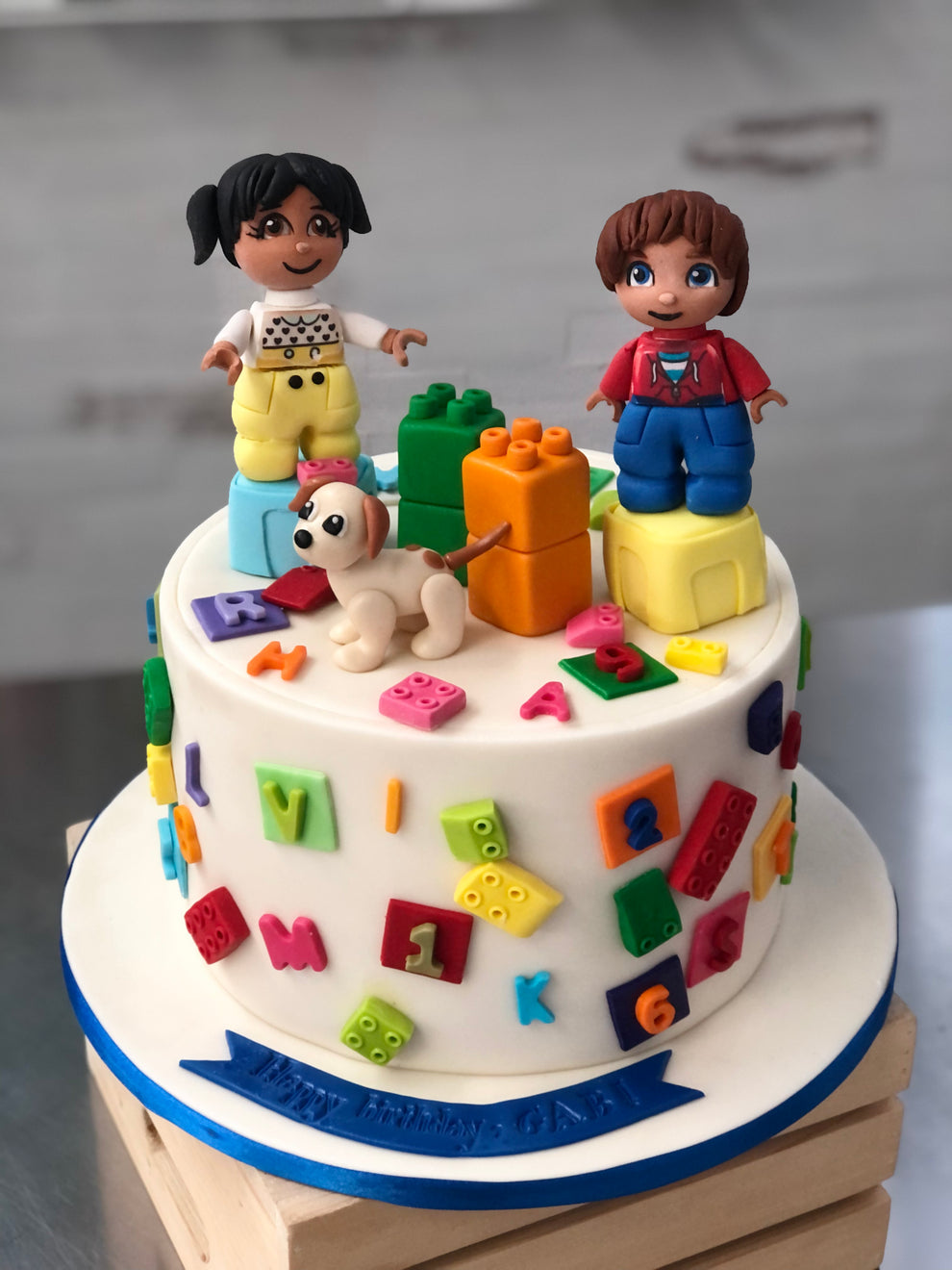 Fondant Cakes – Swell Sweets Cake Lab
